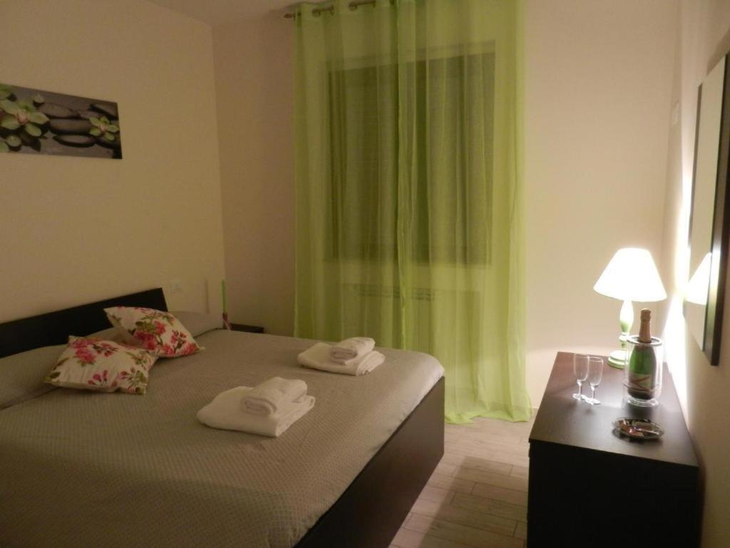 Le Case Del Carmine Con Giardino E Parcheggio A Tropea Bagian luar foto